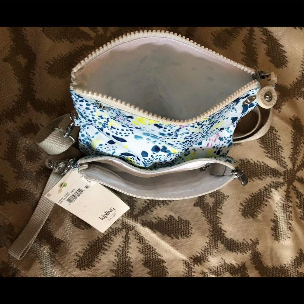 KIPLING LYNNE DELICATE VINES CONVERTIBLE BAG👛 - Picture 10 of 13